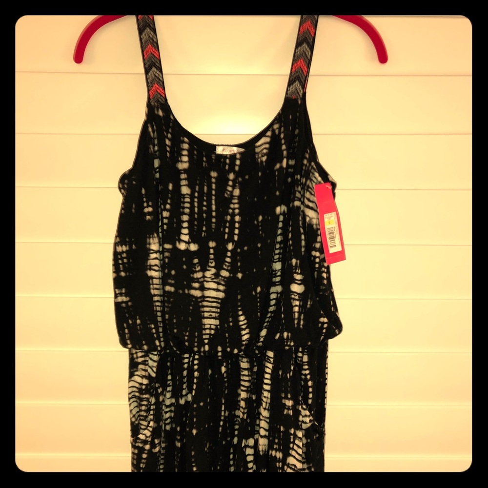 🌟 3 for $25 🌟 Black & white romper w/ pockets